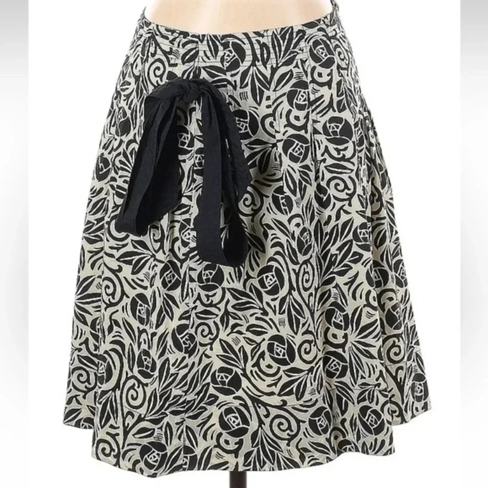 BCBGMAXAZRIA Dark Navy & Cream Floral Full Pleated Skirt Bow Size 0 XXS XS